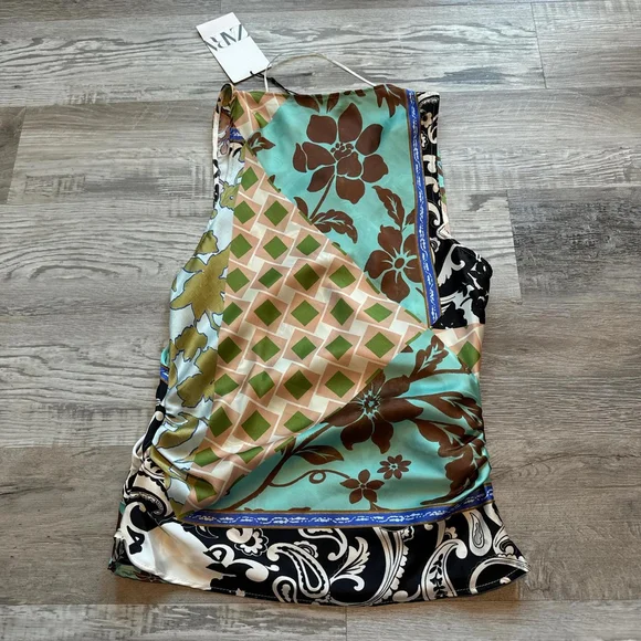 blouses - Picture 6 of 8